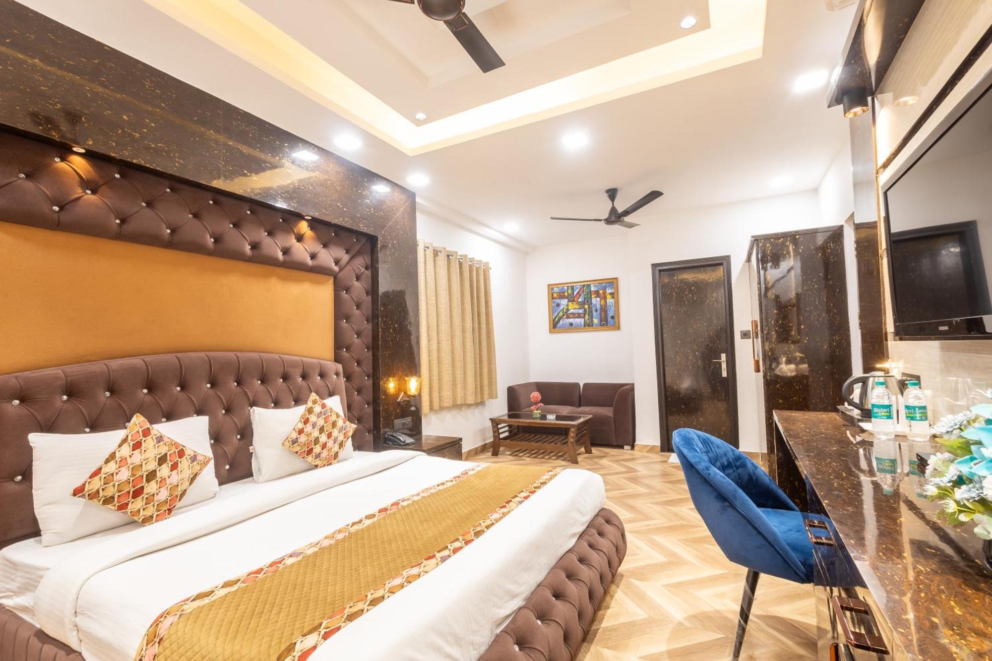 Hotel Cosmo Near Blk Hospital Karol Bagh Delhi  Dış mekan fotoğraf