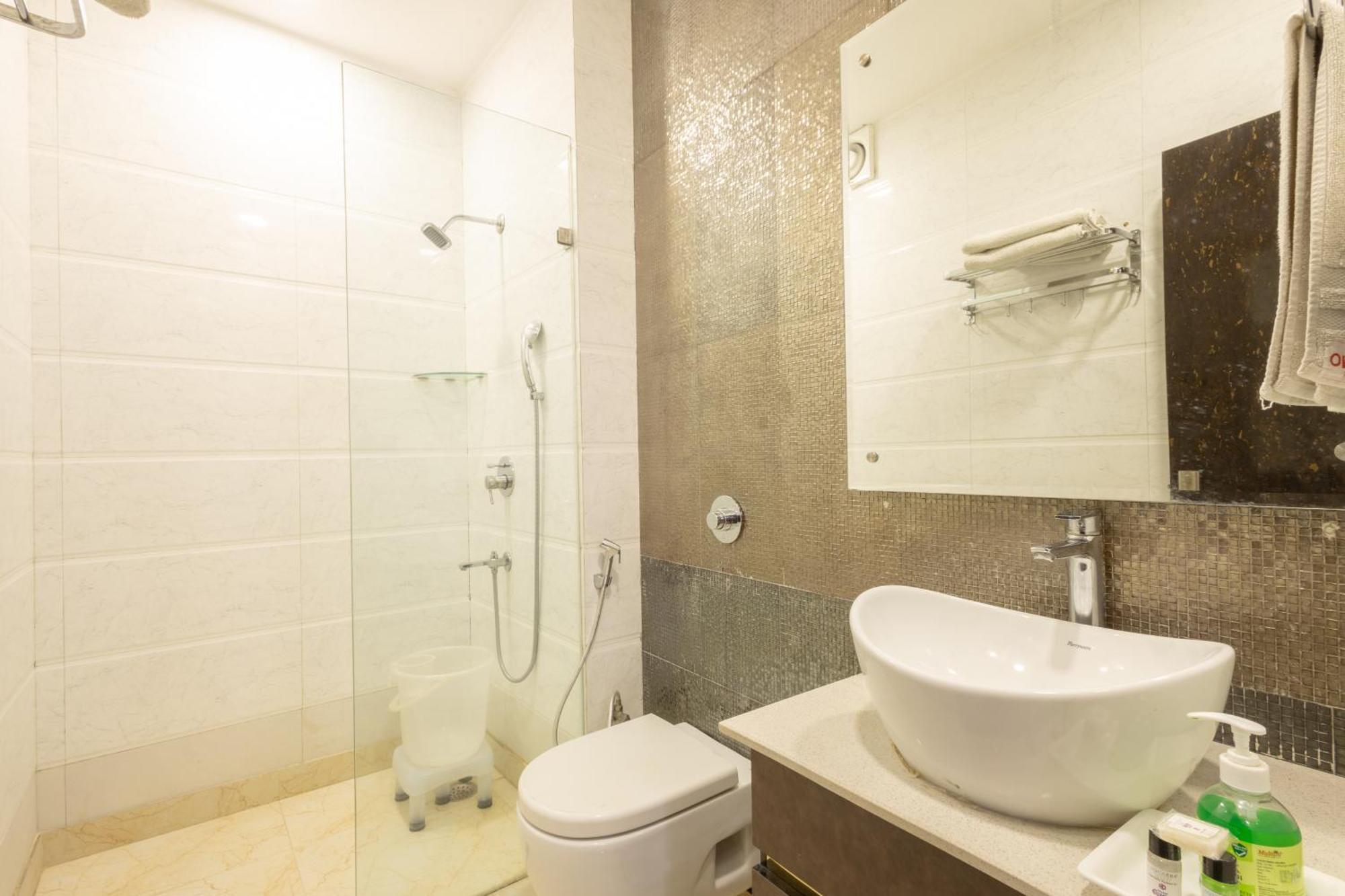 Hotel Cosmo Near Blk Hospital Karol Bagh Delhi  Dış mekan fotoğraf