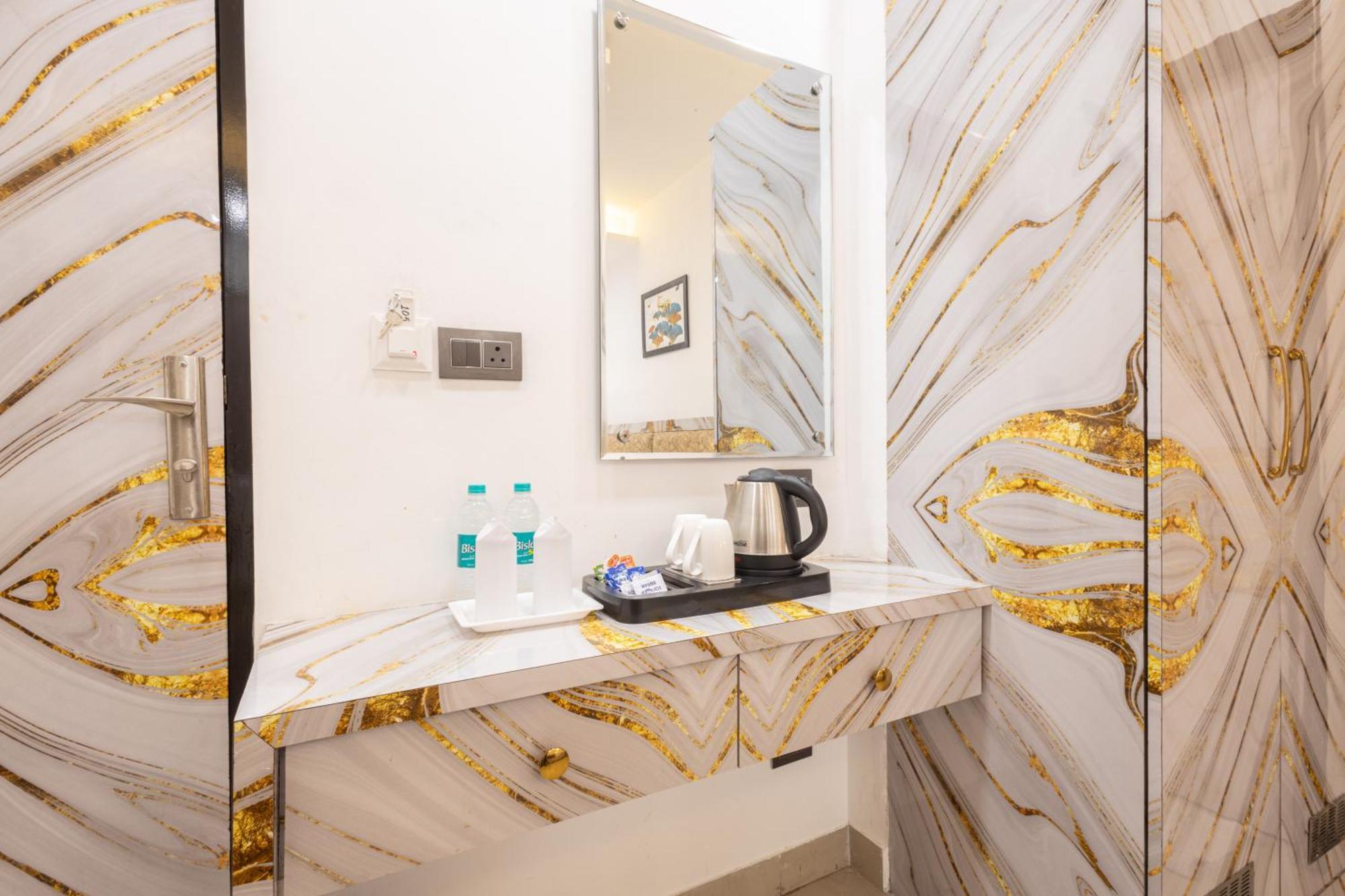 Hotel Cosmo Near Blk Hospital Karol Bagh Delhi  Dış mekan fotoğraf