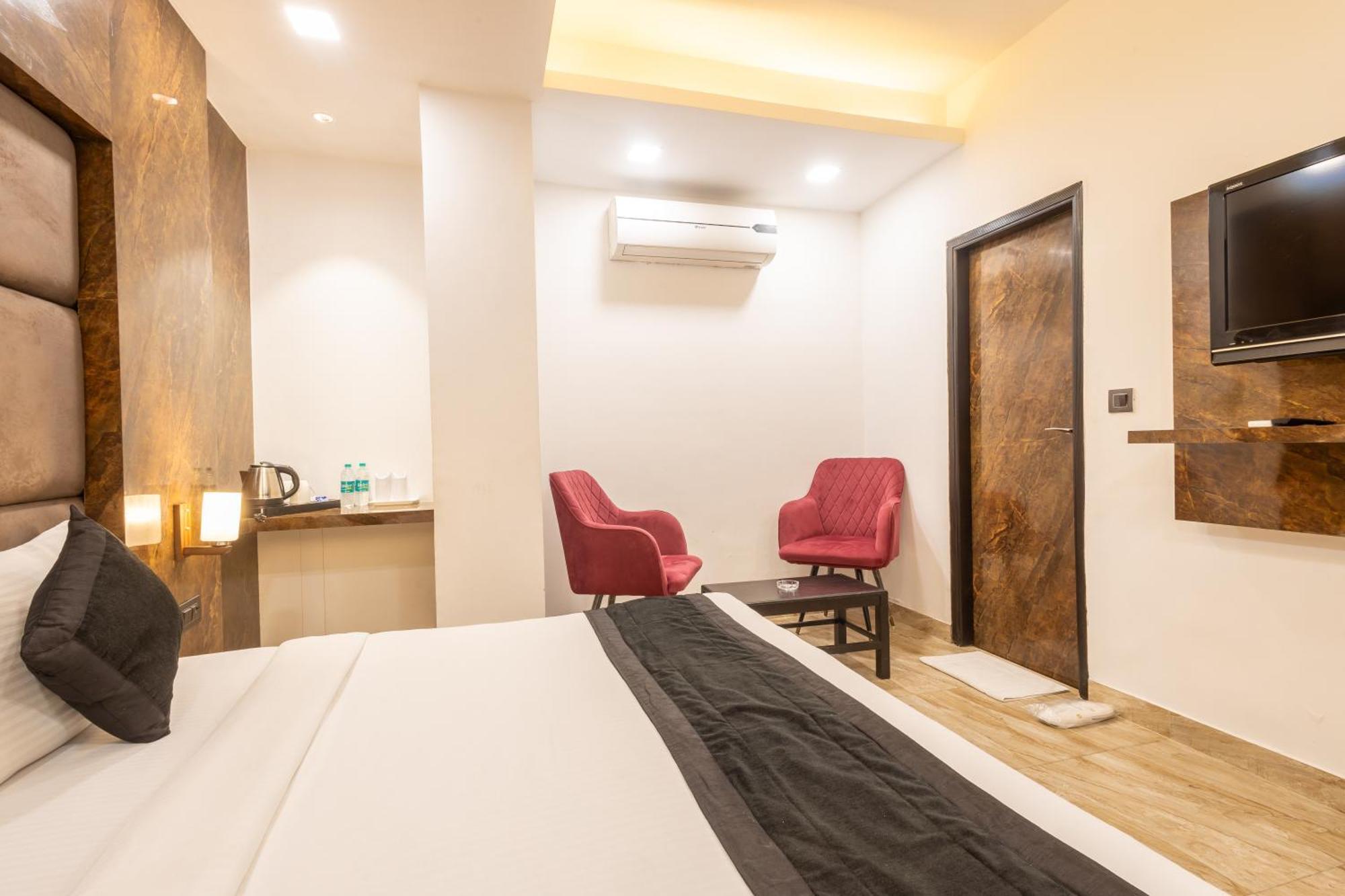 Hotel Cosmo Near Blk Hospital Karol Bagh Delhi  Dış mekan fotoğraf